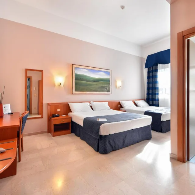 غرفة رباعية، Hotel D Altavilla 1/2