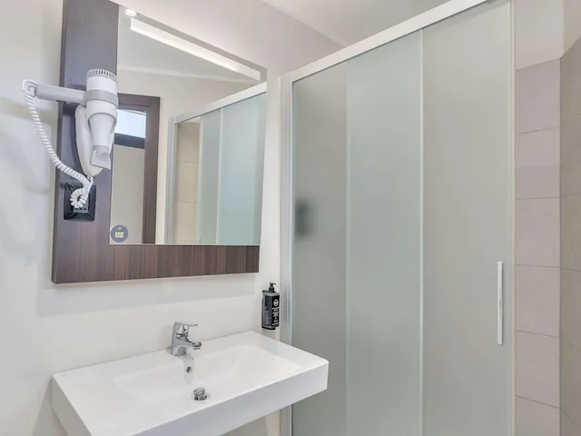 غرفة سوبيريور بسريرين منفصلين، B&B Hotel Como Camerlata 8/10