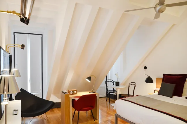 Room, Attic، Browns Central Hotel 9/10