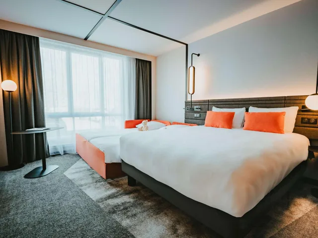 غرفة كلاسيكية بسرير مزدوج مع أريكة، NOVOTEL LENS NOYELLES 9/10