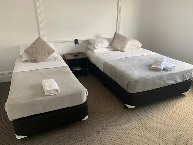غرفة ثلاثية، Manly Guest House 1/1