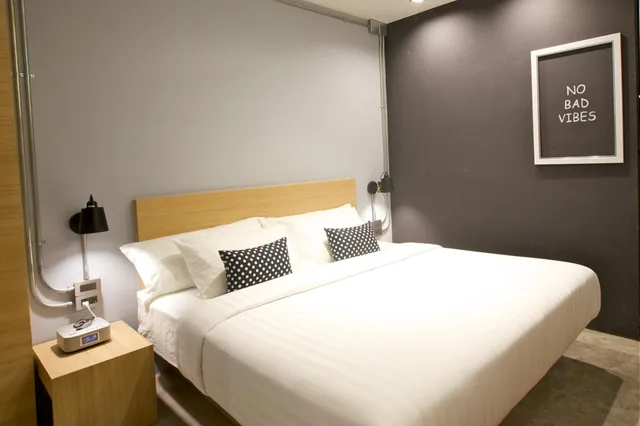 غرفة بسرير كينج بشرفة، The Plug hotel at i-Biz Avenue (SHA Plus+) 3/3
