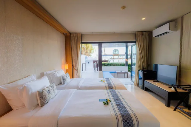 3 Bedrooms, Pool, Suite, Villa, King and Queen and Twin Beds, Sea View، The Sea Koh Samui Resort & Residences by Tolani 1/2