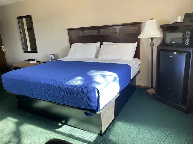 غرفة حصرية بسرير كينج بإطلالة على المدينة، Heritage Inn Hotel 1/1