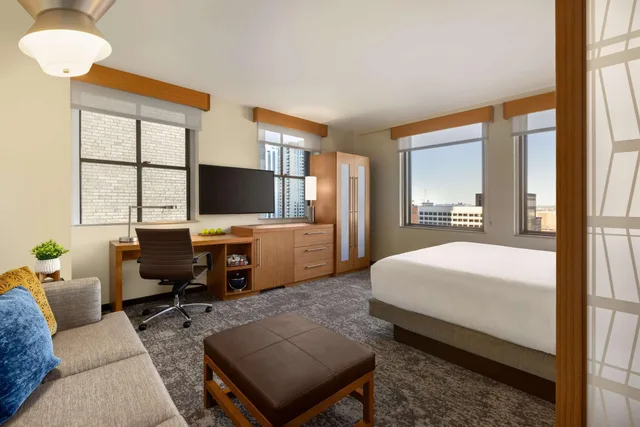 غرفة بسرير كينج، Hyatt Place Houston Downtown 2/3