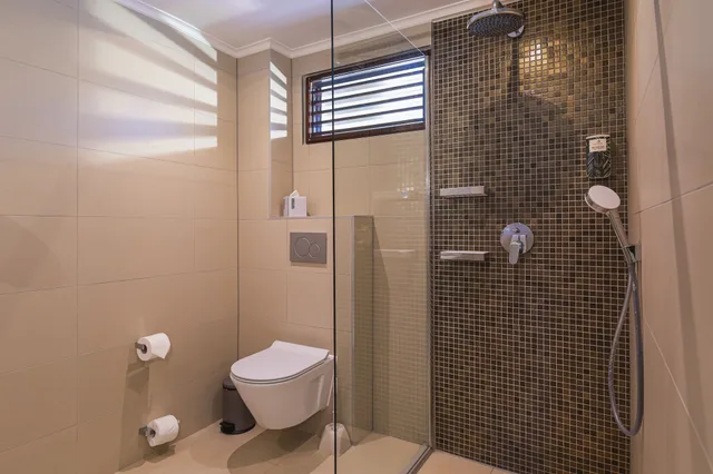 Room, King Bed, Resort View، Lions Dive Beach Resort Curacao 5/5