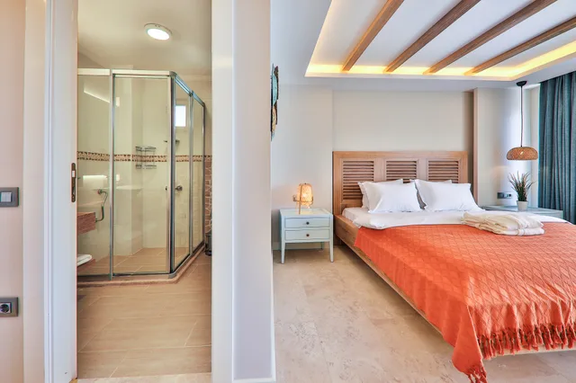 غرفة ديلوكس بسرير مزدوج بإطلالة على البحر، Kalkan Saray Suites Hotel 2/4