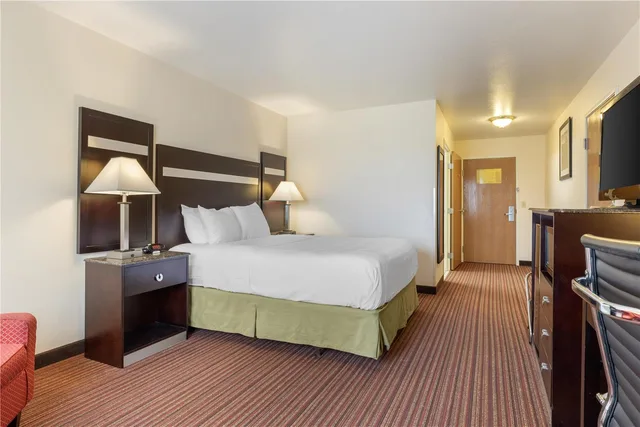 Room, Queen Bed, Accessible, Best Western Parsons Inn 3/4