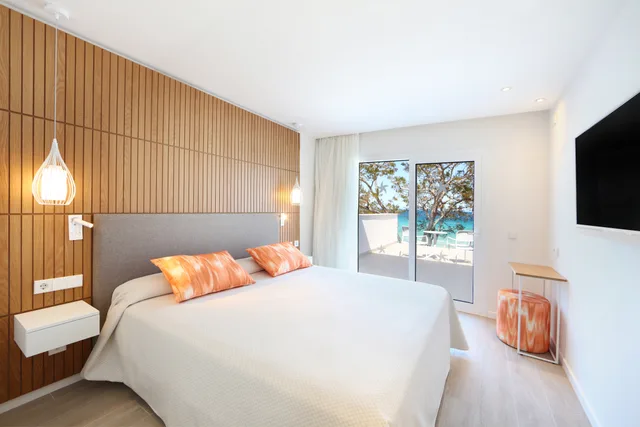 غرفة بسرير مزدوج أو سريرين منفصلين بشرفة، Iberostar Waves Playa de Muro 2/4