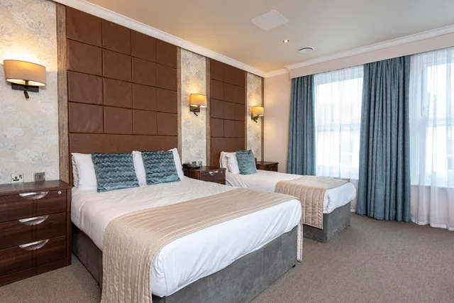 Family, Double Bed, The Prom Hotel 1/2