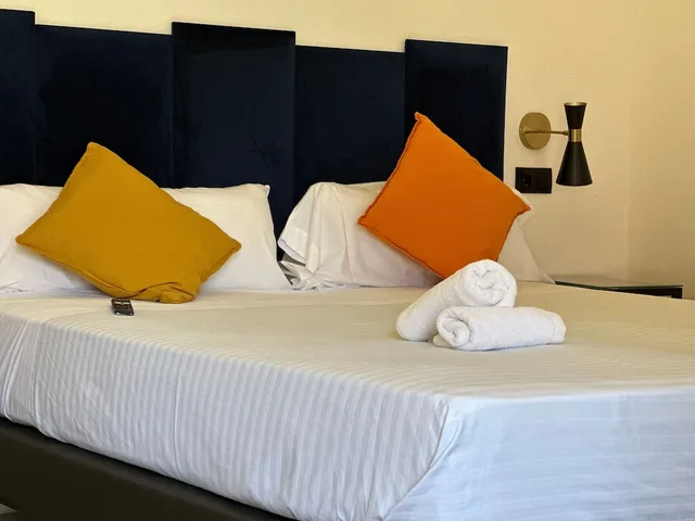 غرفة بريميوم بسرير كينج بشرفة، Hostel Malaga City 1/2