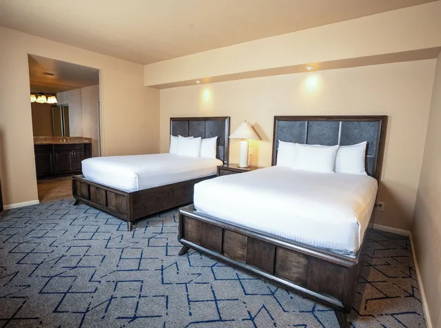 1 King and 2 Queen Beds, Kimpton Miralina Resort and Villas by IHG 1/3
