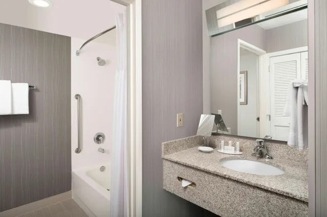 غرفة بسريرين كوين، Courtyard Portland Hillsboro 3/3