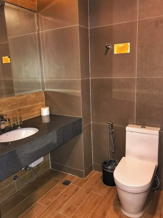 غرفة قياسية بسريرين مزدوجين، Crown Hotel Palawan at Harbour Springs 2/2