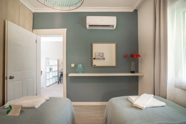 شقة عائلية بسرير كوين وسريرين منفصلين بإطلالة على البحر بغرفتي نوم بمطبخ، True Blue Boutique Hotel Kalkan 4/7