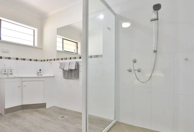 غرفة قياسية بسرير كينج بغرفة نوم واحدة، Mildura Holiday Villas 3/3