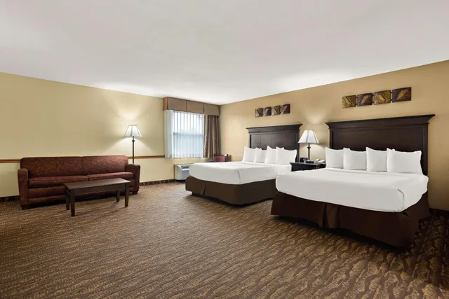 جناح بسرير كوين مع أريكة، Best Western Center Pointe Inn 2/8