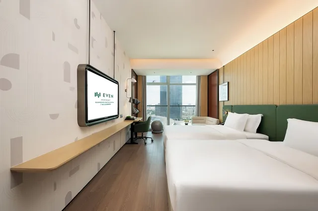 غرفة قياسية بسريرين مزدوجين، EVEN Hotel Guangzhou Baiyun Station by IHG 1/5