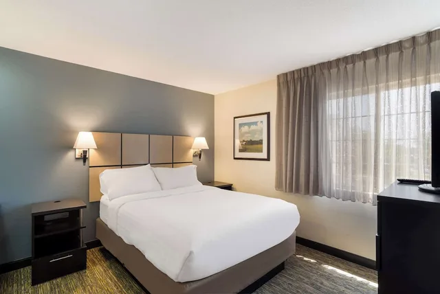 1 Bedroom, Suite, 2 Queen Beds, Sonesta Simply Suites Hampton 1/4