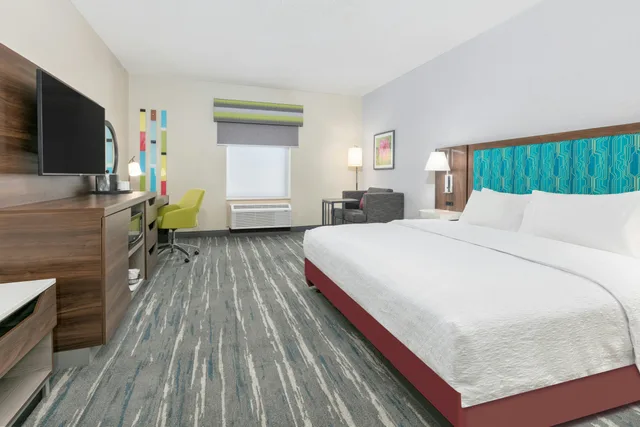 غرفة بسرير كينج لذوي الإعاقة، Hampton Inn Kingsville 2/5
