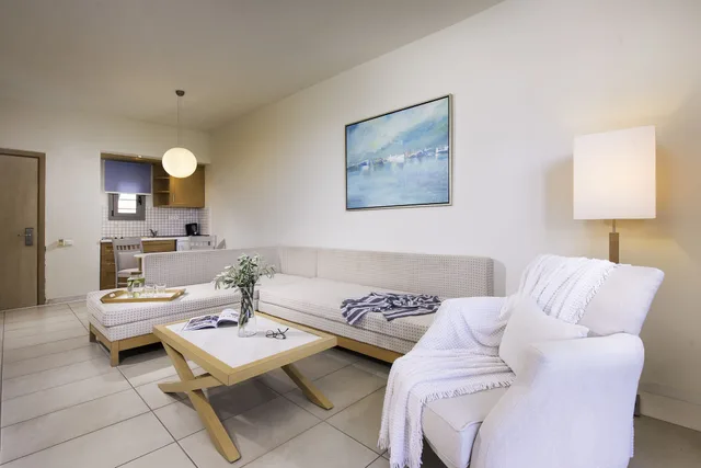 Family Suite, Garden Access، Kassandra Palace Seaside Resort 4/8