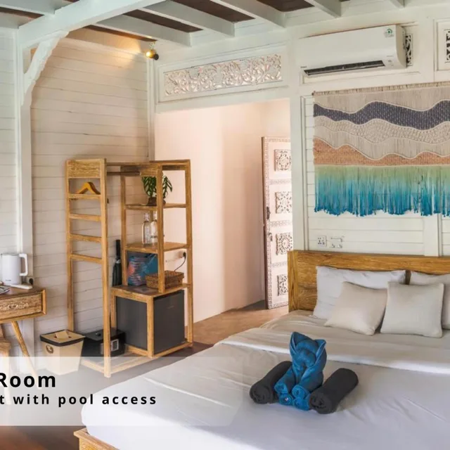 Deluxe, Beach Front, Pool Access، Mambo Beach Resort 2/4