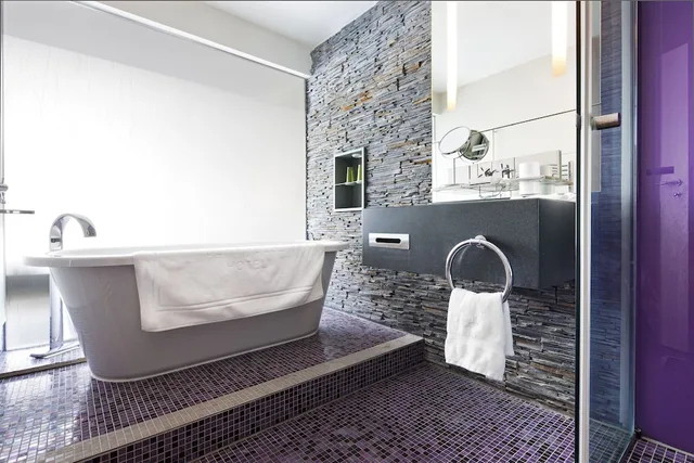 غرفة ديلوكس بسرير كينج بإطلالة على البحر، Cliff House Hotel 3/3