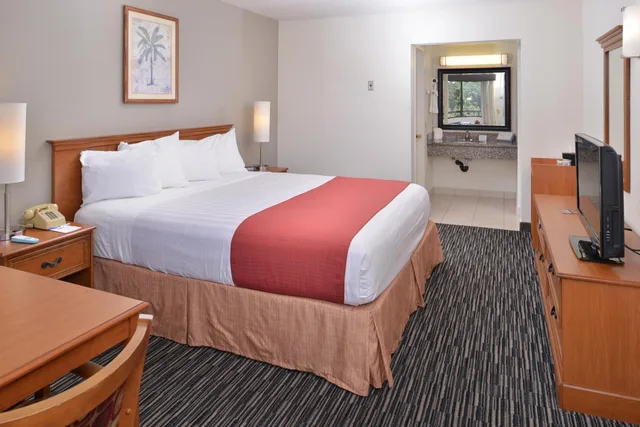 غرفة بسرير كينج لذوي الإعاقة، Pleasant Inn 4/6