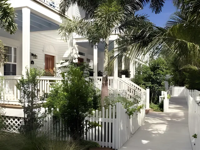 Villa, King Bed, 3 Queen Beds, Water Front، Parrot Key Hotel & Villas 1/1