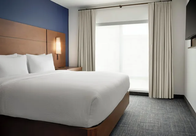جناح استوديو بسرير كينج مع أريكة لذوي الإعاقة، Residence Inn by Marriott Ventura Beach 1/4