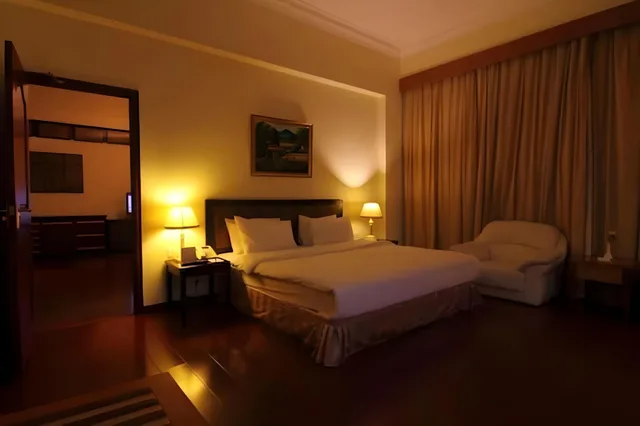 جناح، Golden View Hotel Batam 1/2