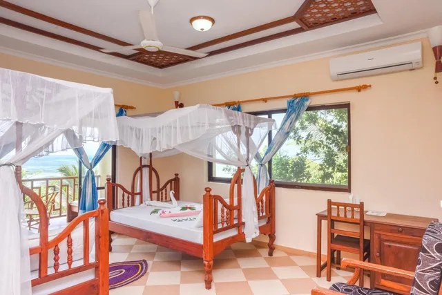 غرفة بسرير مزدوج بإطلالة على البحر بشرفة، Ifa Beach Resort 2/4