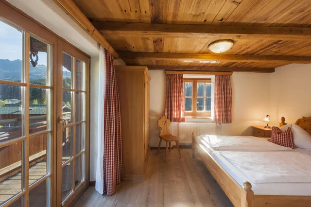 غرفة بسرير مزدوج بشرفة، Landhotel Wirtshaus Vordergrub 3/3