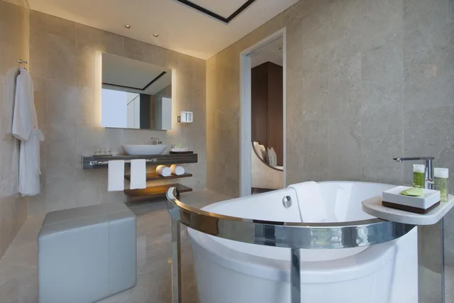 غرفة ديلوكس بسريرين مزدوجين، The Westin Singapore 2/3