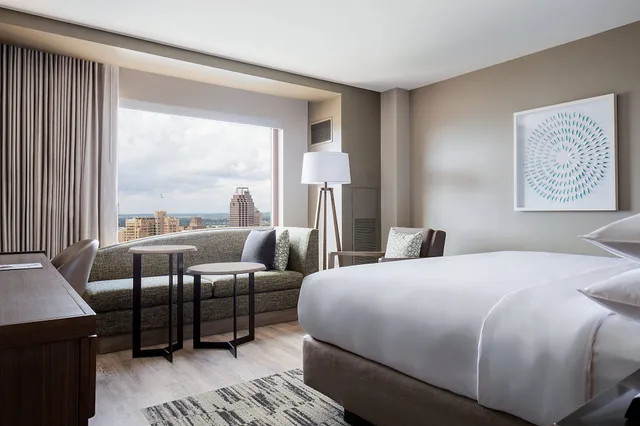 غرفة كلوب بسرير كينج، San Antonio Marriott Rivercenter on The River Walk 2/10