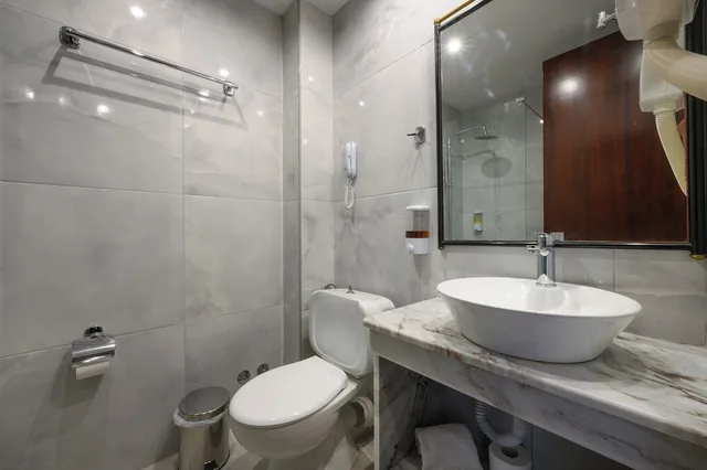 غرفة قياسية بسرير مزدوج بإطلالة على البحر، Cavomarina Beach Hotel - Adults Only 2/3