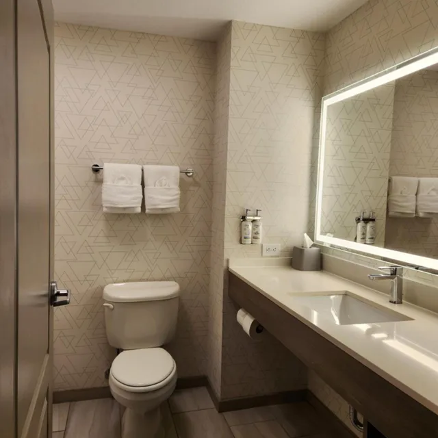 جناح بسريرين كوين، Holiday Inn Express Hotel Suites Crawfordsville 3/4