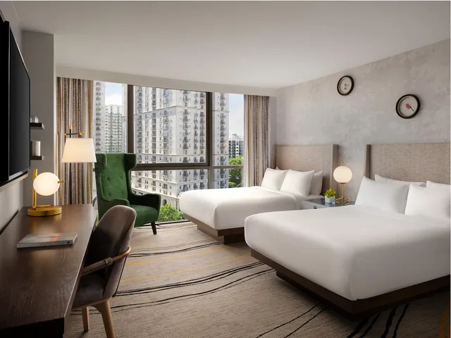Tree Top, 2 Queen Beds, Accessible، The Starling Atlanta Midtown, Curio Collection by Hilton 3/8
