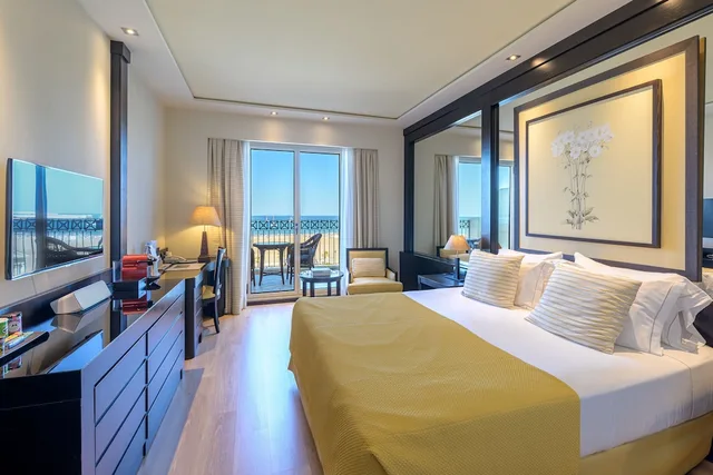 غرفة تنفيذية بسرير كوين بإطلالة على الشاطئ بشرفة، Balneario Las Arenas Resort 1/8