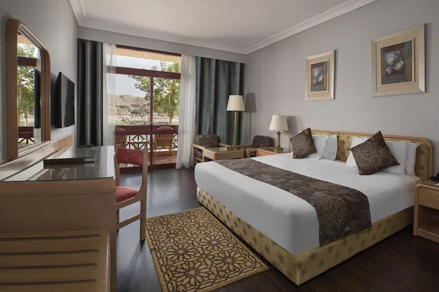 جناح جونيور بسرير كينج بإطلالة على النهر، Pyramisa Island Hotel Aswan 3/7