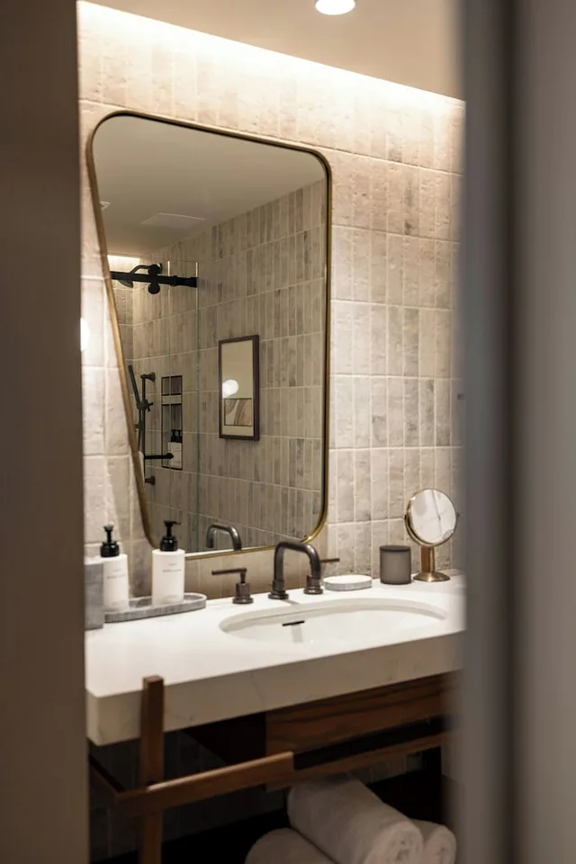 Room, 2 Queen Beds, Pool Side, Patio، The Limited Hotel Charleston 10/10