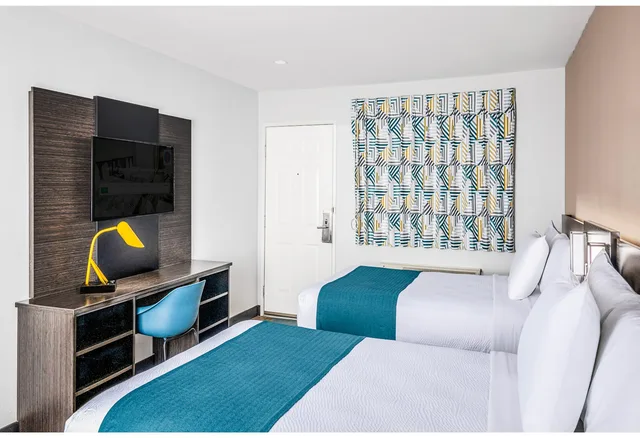 Room, 2 Queen Beds, Accessible, Motel6 Euless, TX - Dallas 2/3