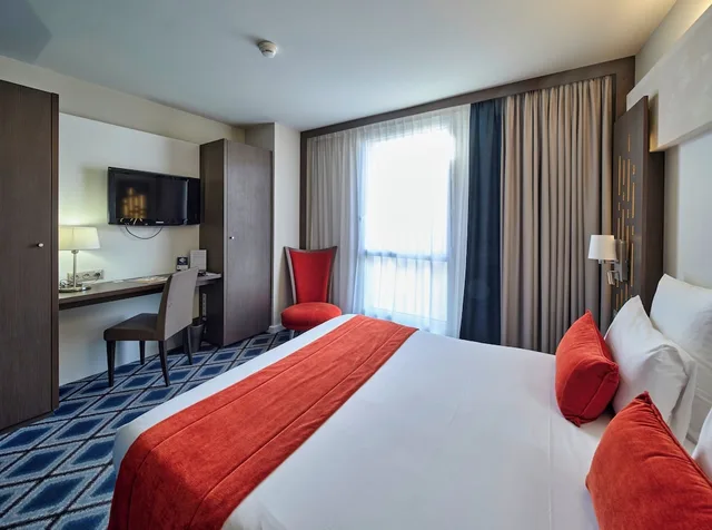 غرفة كومفورت بسرير مزدوج لذوي الإعاقة، Mercure Chartres Cathedrale 1/10