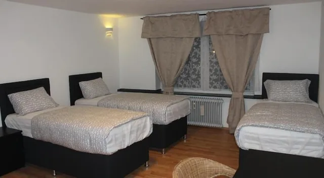 غرفة ديلوكس بسريرين منفصلين بحمام خاص، Hotel Garni Emir 1/3