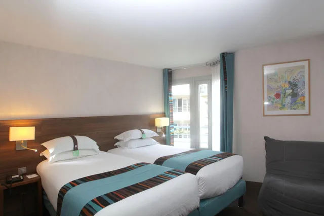 Suite, Multiple Beds، Holiday Inn Paris - Montmartre 3/9
