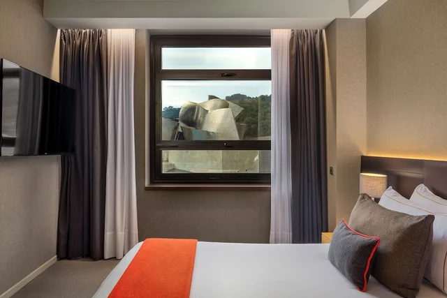 Deluxe, Suite, Queen Bed, Guggenheim View، The Artist Grand Hotel of Art 6/7