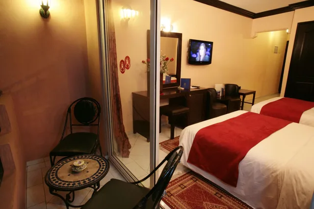 غرفة بسريرين مزدوجين بإطلالة على المسبح، Imperial Holiday Hotel 6/6