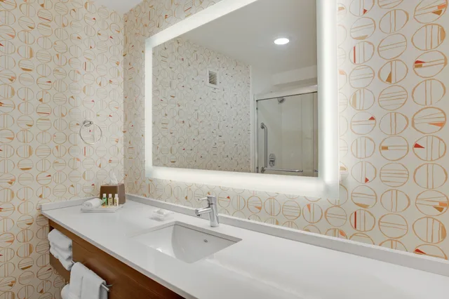 غرفة قياسية بسرير كينج، Candlewood Suites - Roanoke - Valley View, an IHG Hotel 4/6