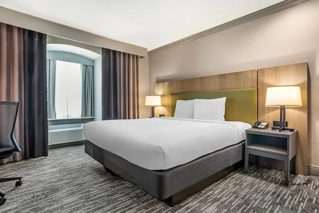جناح استوديو بسرير كينج مع أريكة، Country Inn Suites By Radisson Metairie New Orleans La 3/10