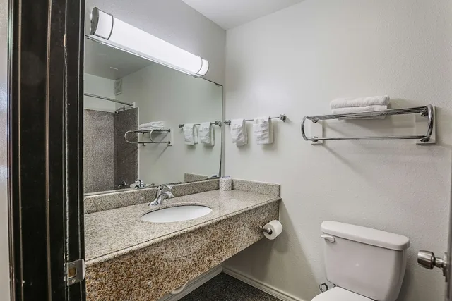غرفة قياسية بسريرين كوين للمدخنين، Motel6 Pasadena, TX 8/10